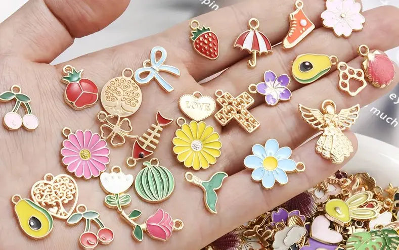 Charms & Pendants دليات