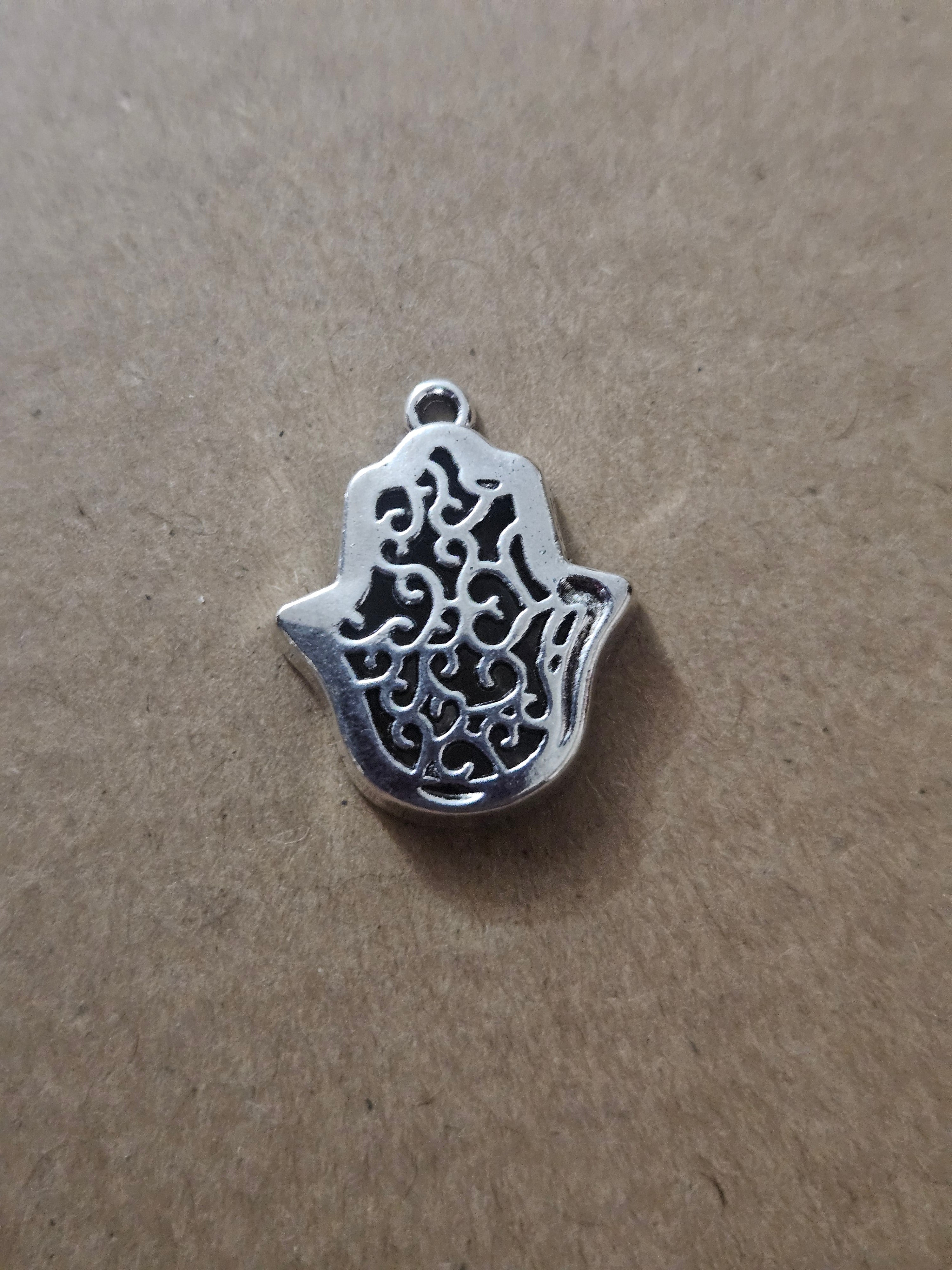 Metal Charms- Mix دليات اشكال مكس