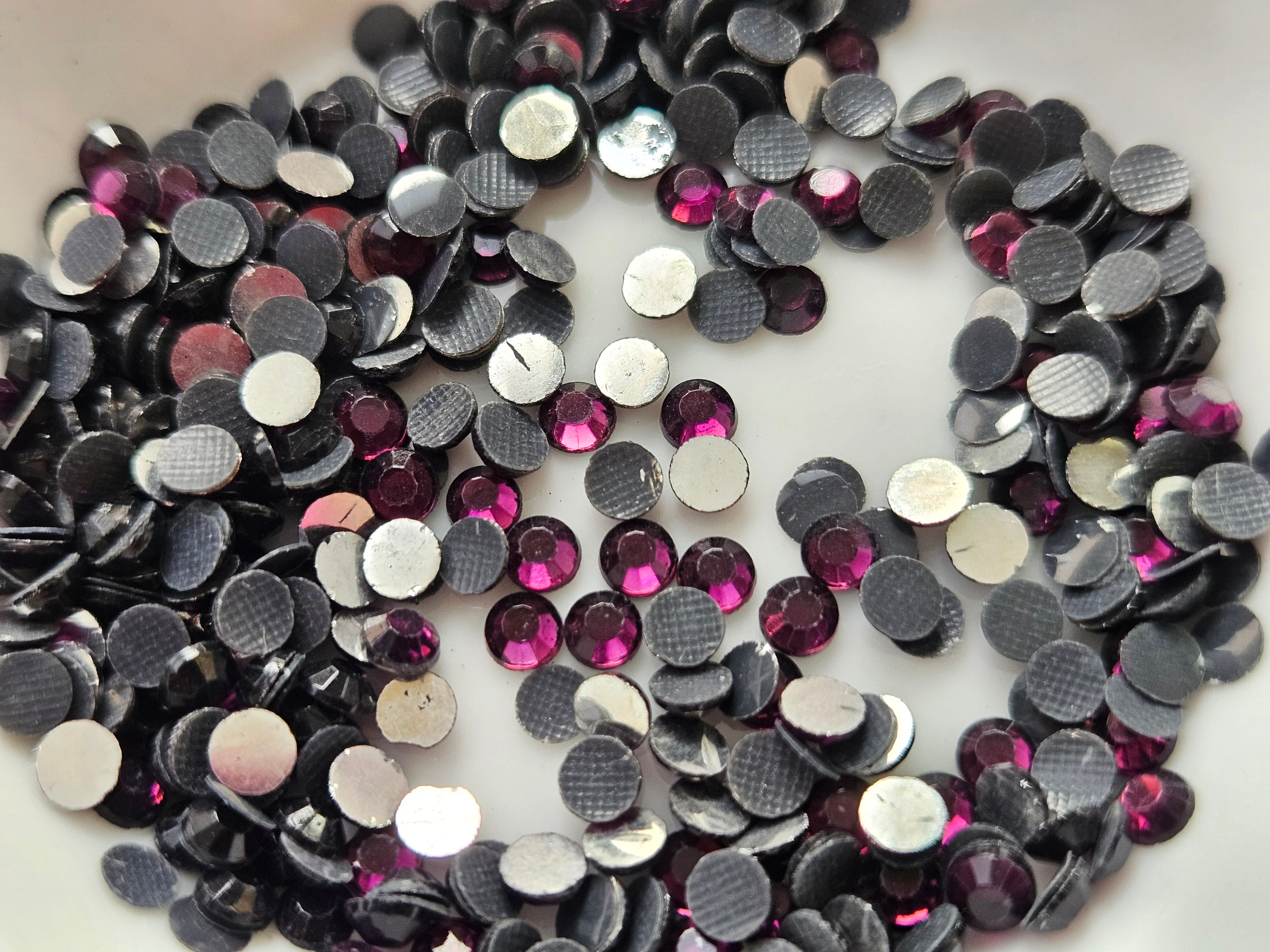 Glass stones -beadzazzling