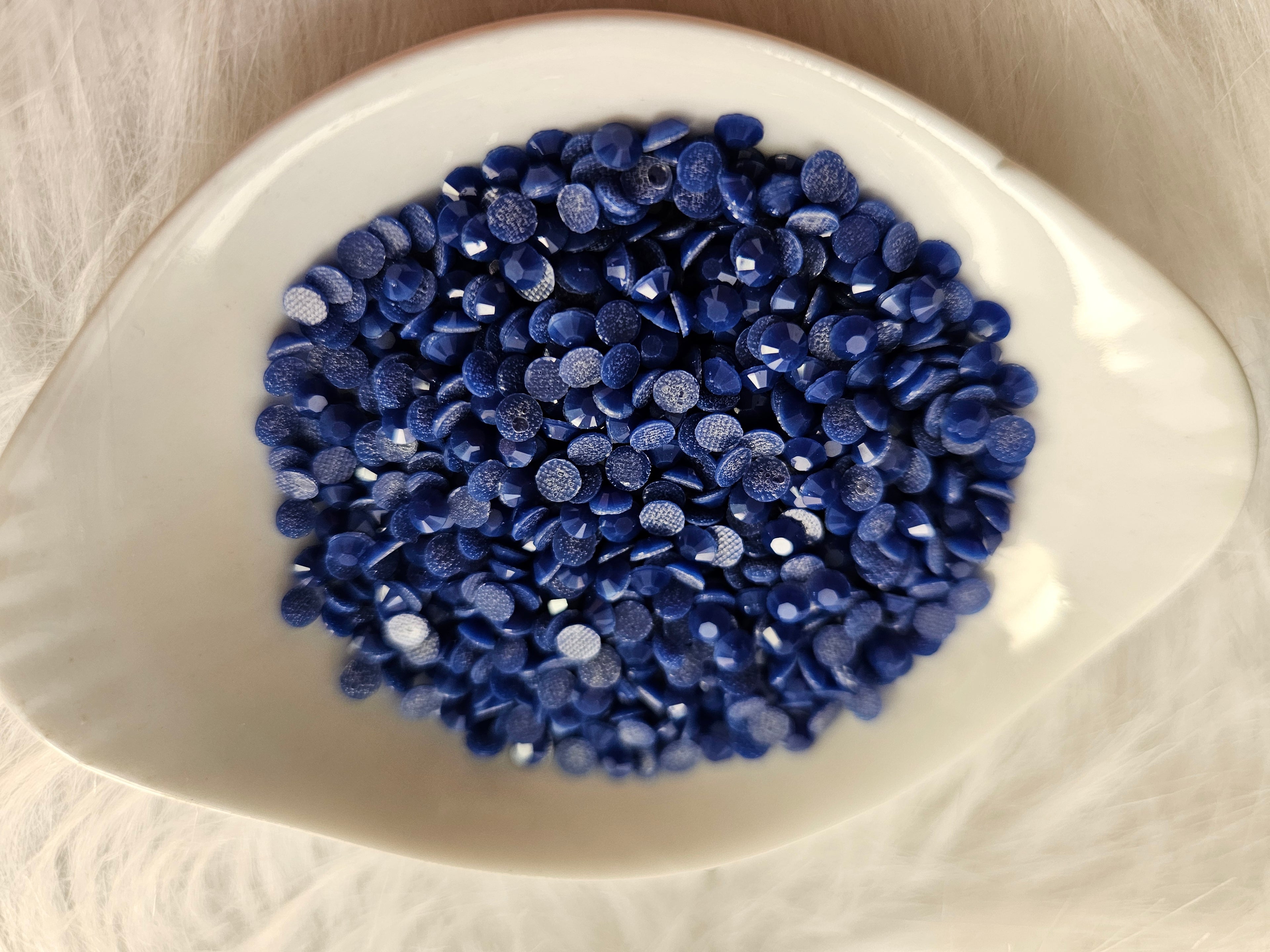 Beadzazzling resin stones