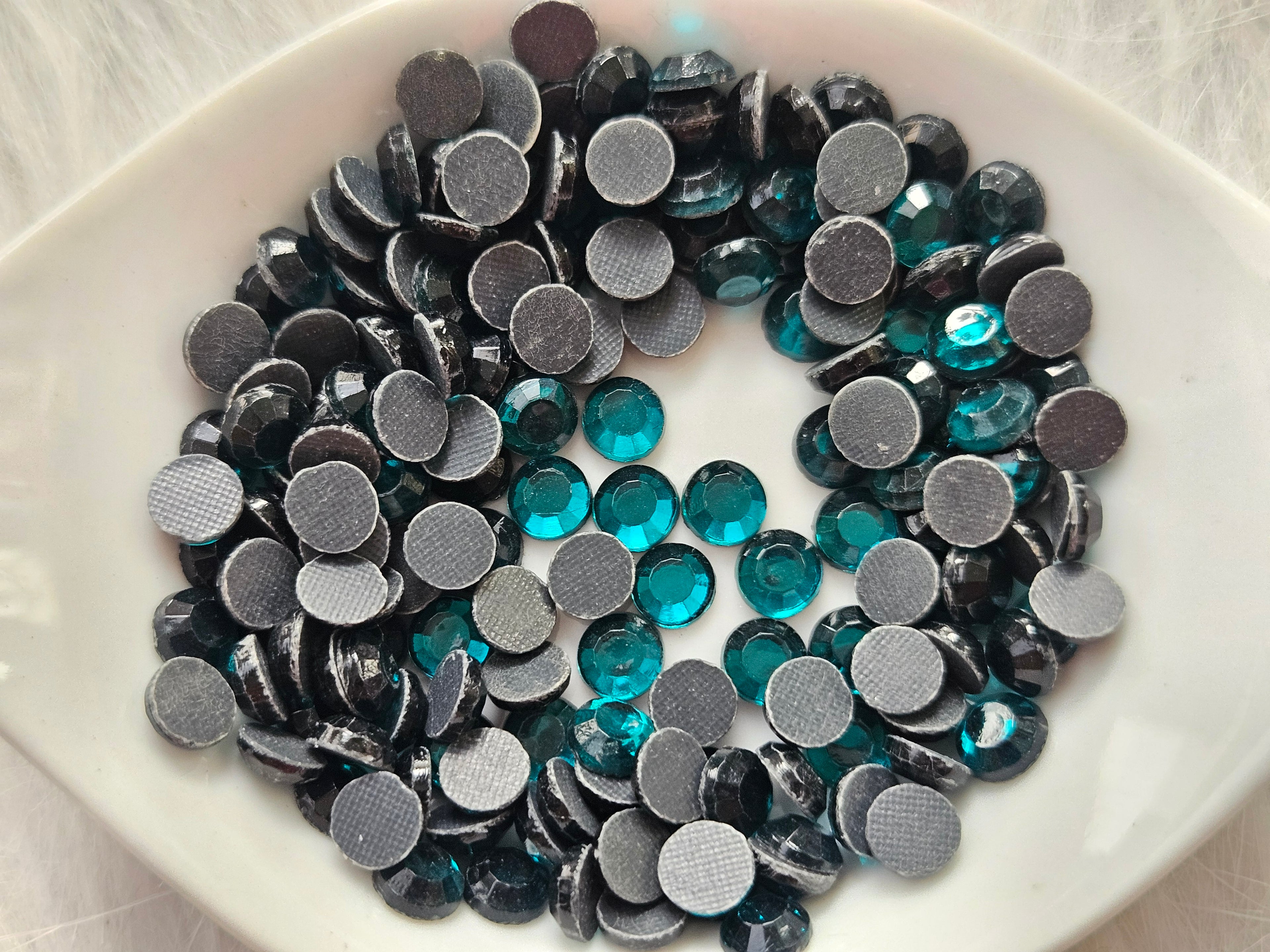 Beadzazzling glass stones pt2
