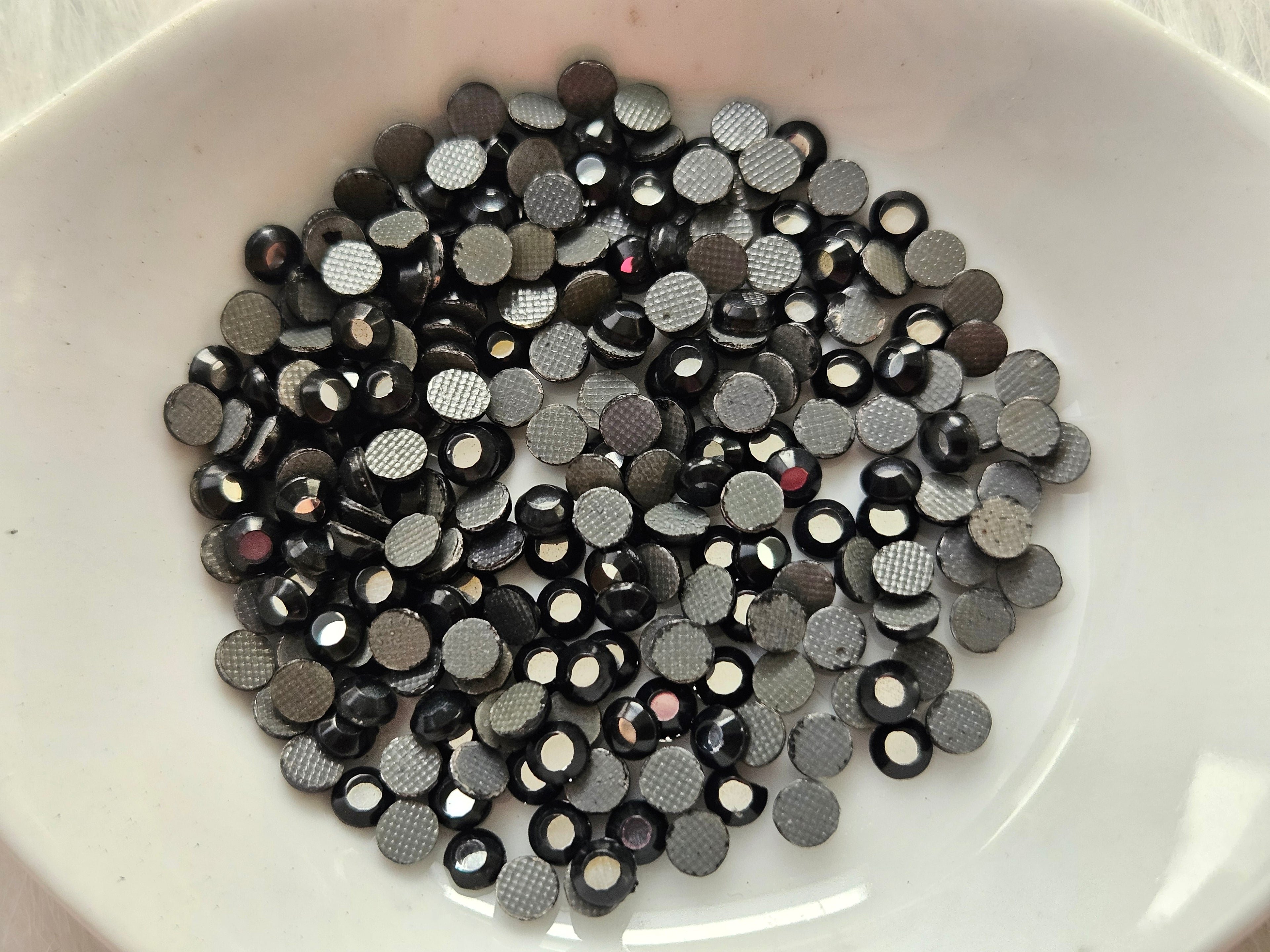 Glass stones -beadzazzling