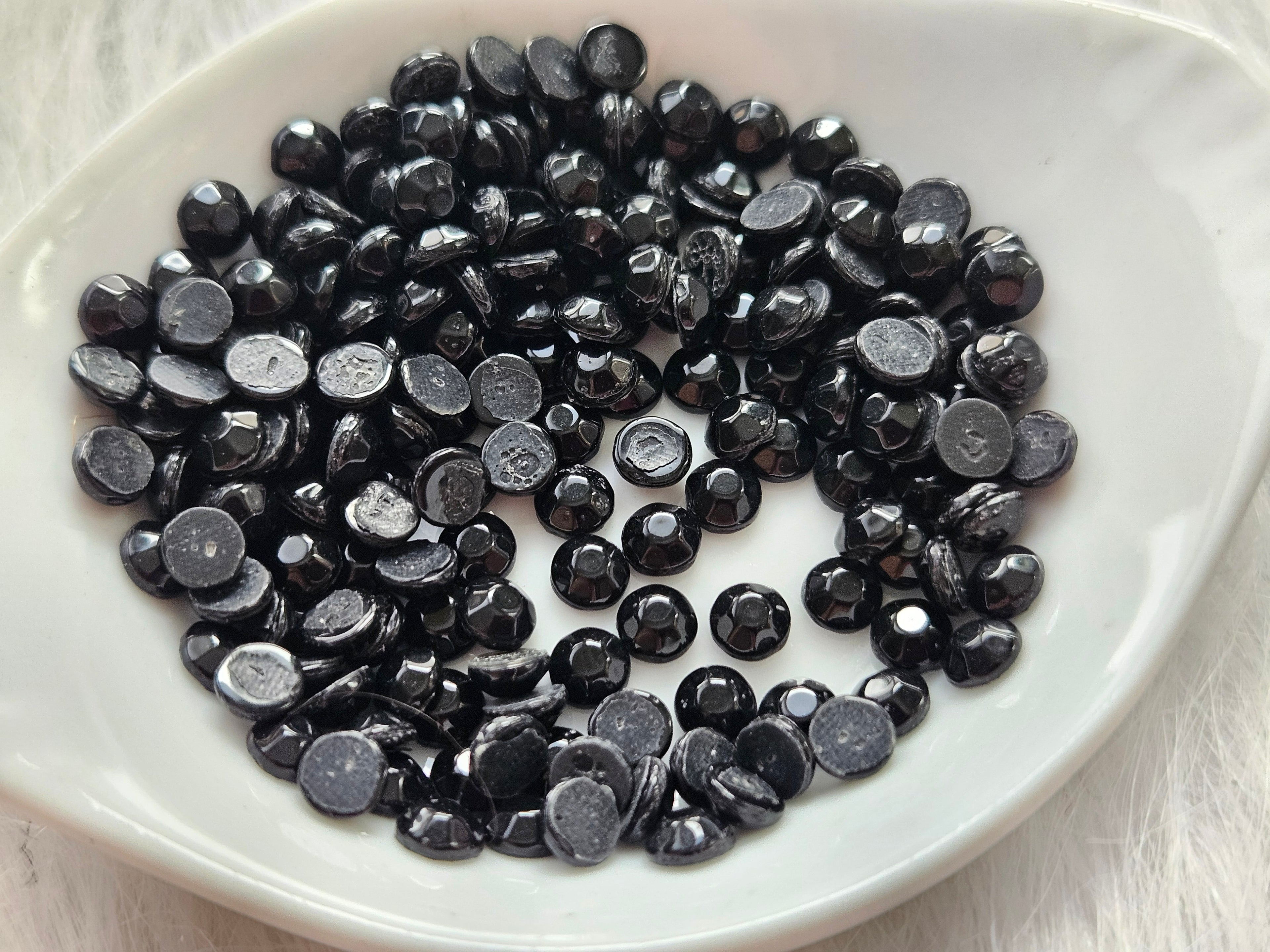 Glass stones -beadzazzling
