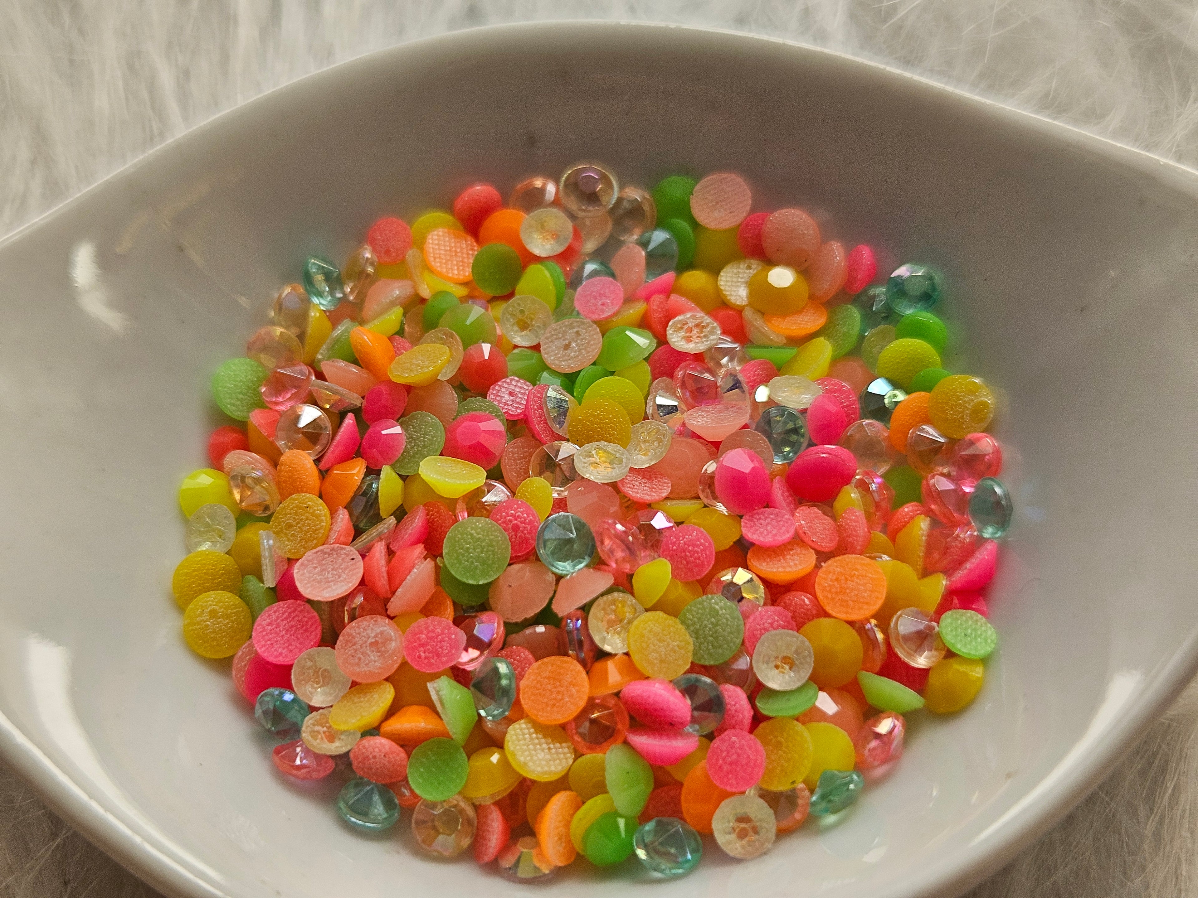 Beadzazzling resin stones