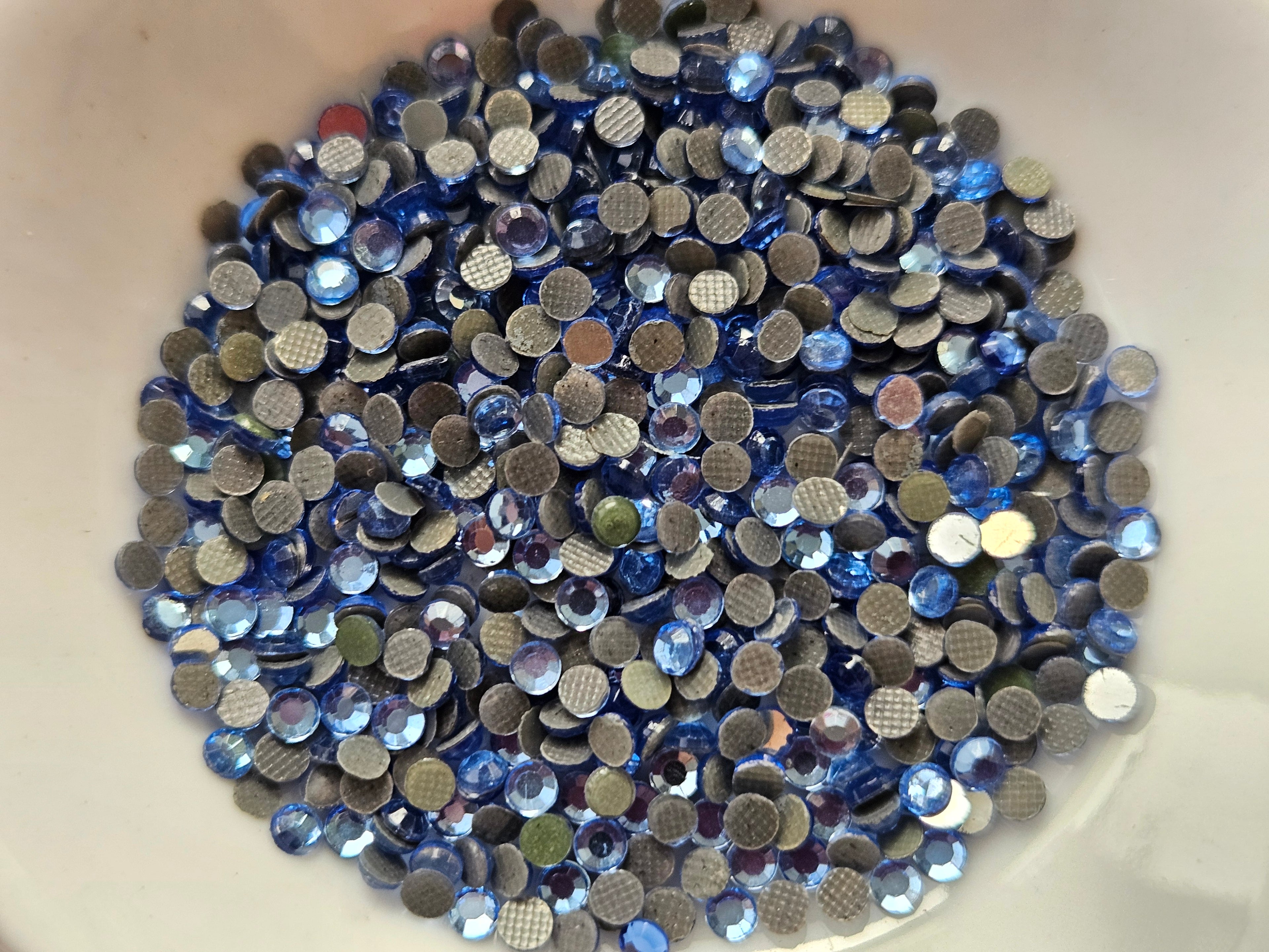 Glass stones -beadzazzling