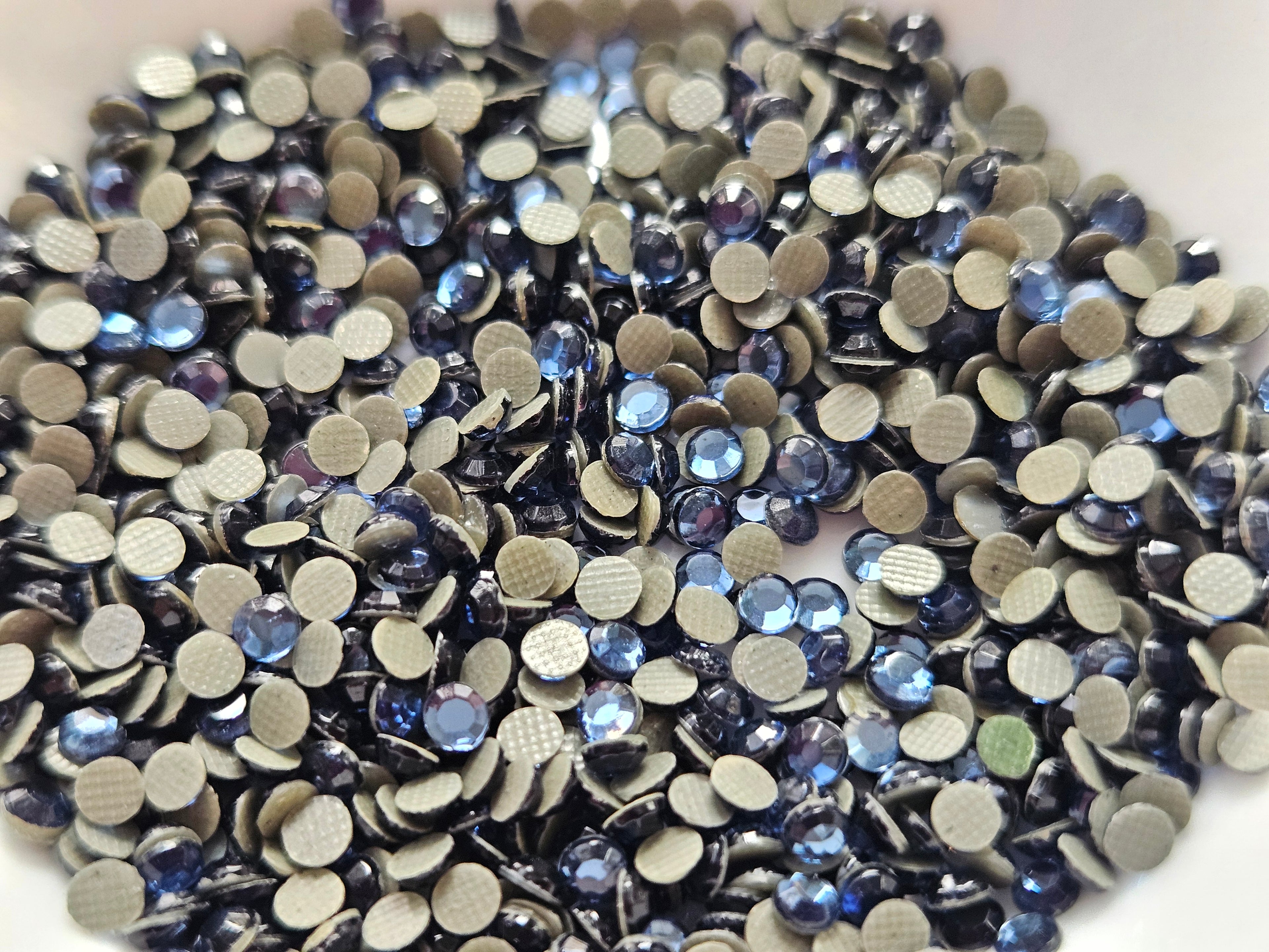 Glass stones -beadzazzling