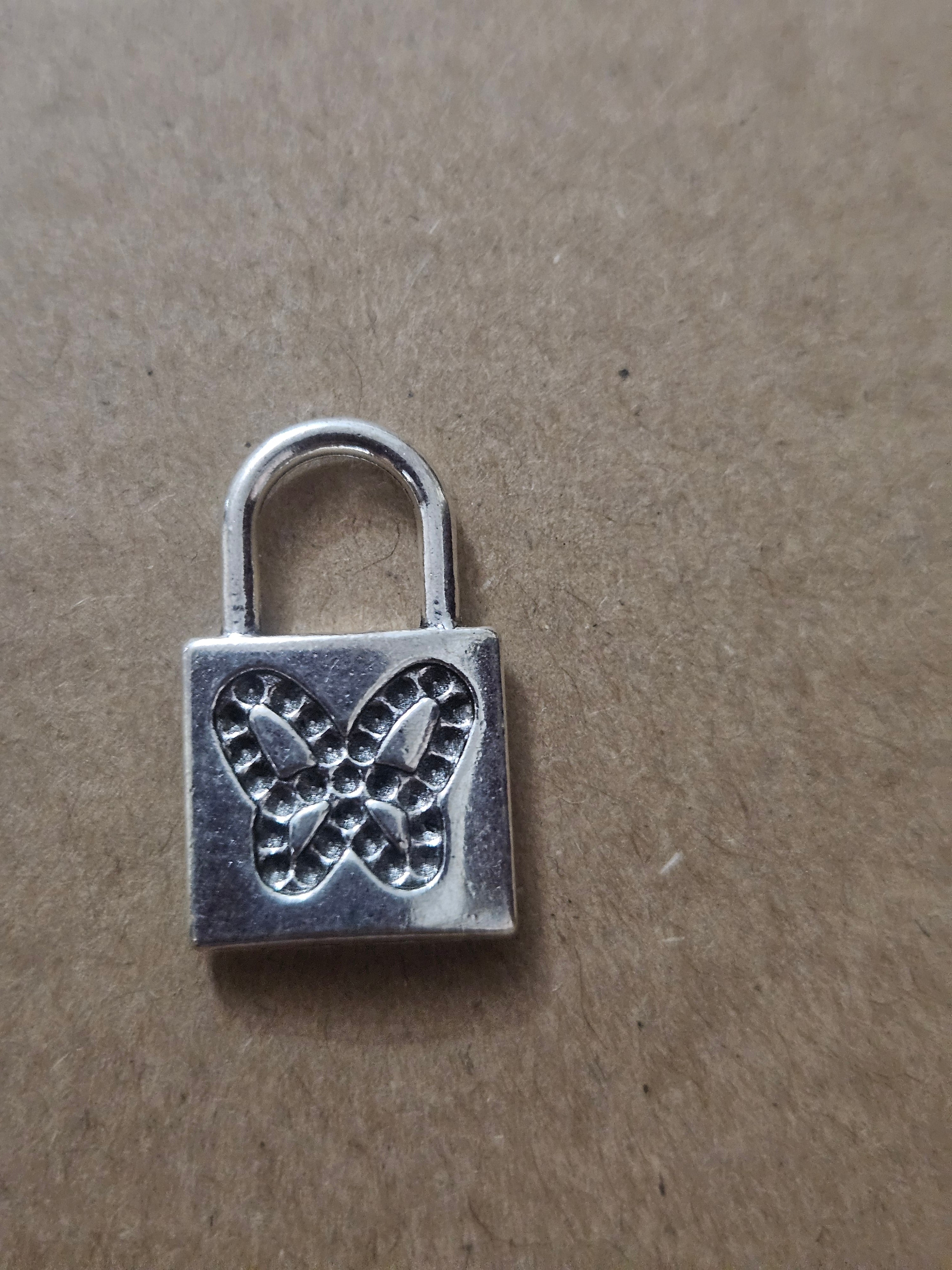 Metal Charms - ♡