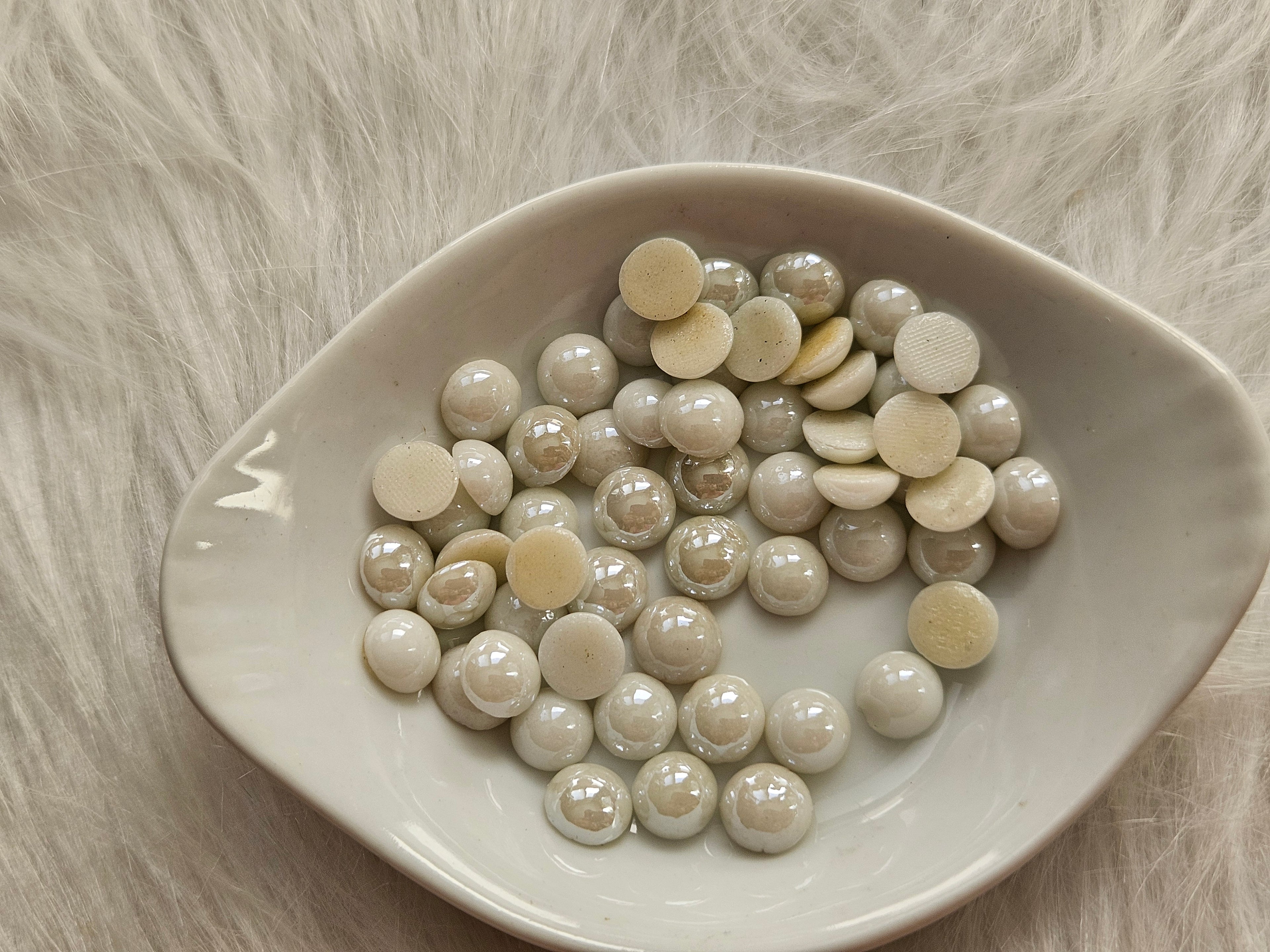 Beadzazzling resin stones