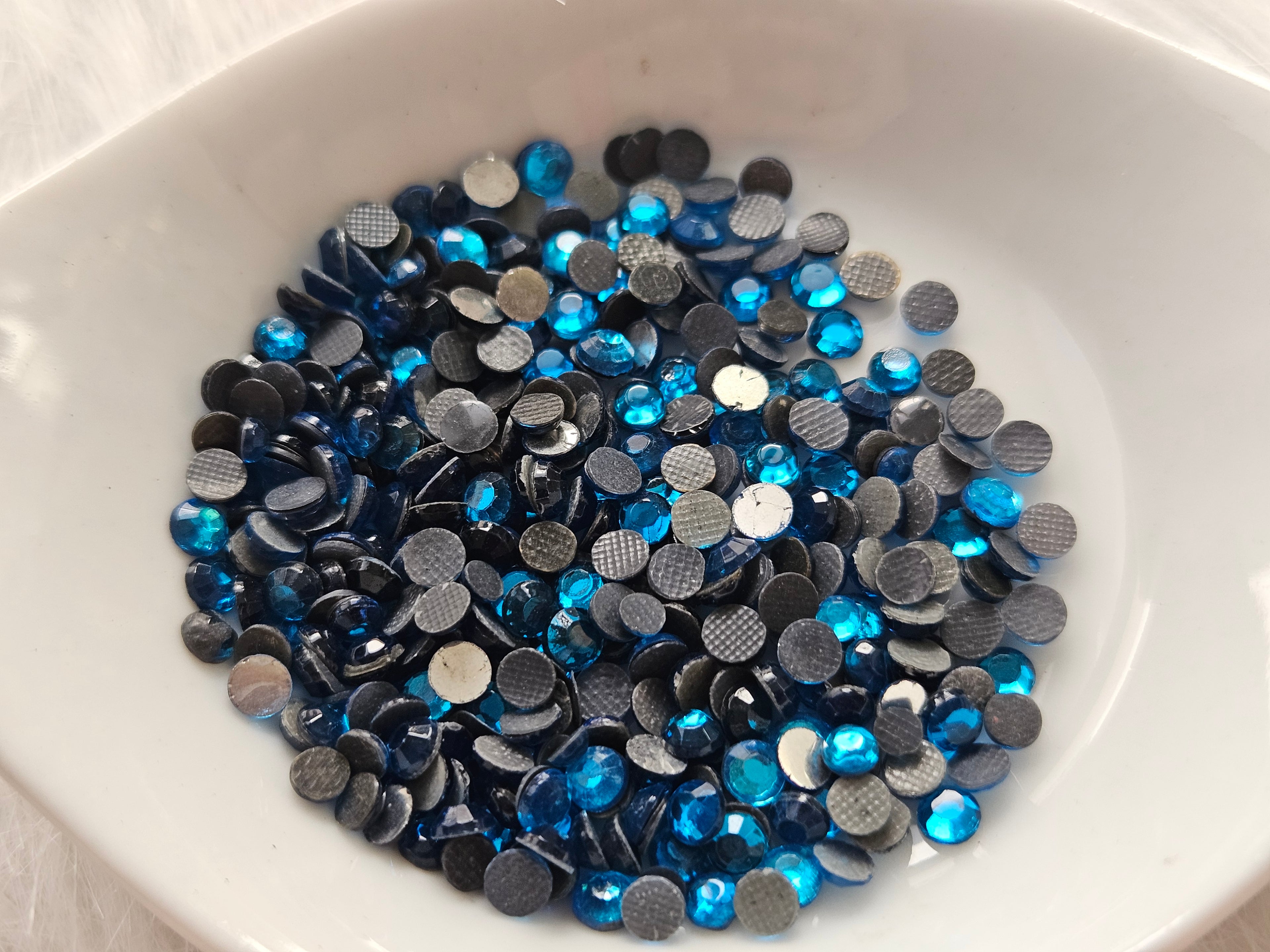 Glass stones -beadzazzling